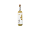 LCL70 LC Limoncello Citroenlikeur 30% - 70CL <p><strong>LC Limoncello Ibiza,</strong> onder het Santa Isla-label, is een ambachtelijke citroenlikeur die de pure essentie van Ibiza weerspiegelt. Voor de productie worden uitsluitend citroenen van het eiland gebruikt, zorgvuldig geplukt op het optimale moment. Deze worden met aandacht verwerkt tot een frisse en authentieke likeur, volledig vrij van kunstmatige toevoegingen zoals kleurstoffen, conserveermiddelen of geurstoffen. Dankzij de evenwichtige maceratie van citroenschil, water en suiker ontstaat een limoncello die zacht, verfrissend en perfect in balans is &ndash; een smaakvolle ode aan kwaliteit, natuur en lokale identiteit.</p> LCL70